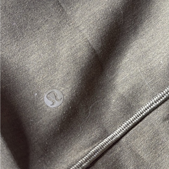 Lululemon City Sleek Hoodie Dark Olive Green Size 4 Excellent Condition - Picture 6 of 7